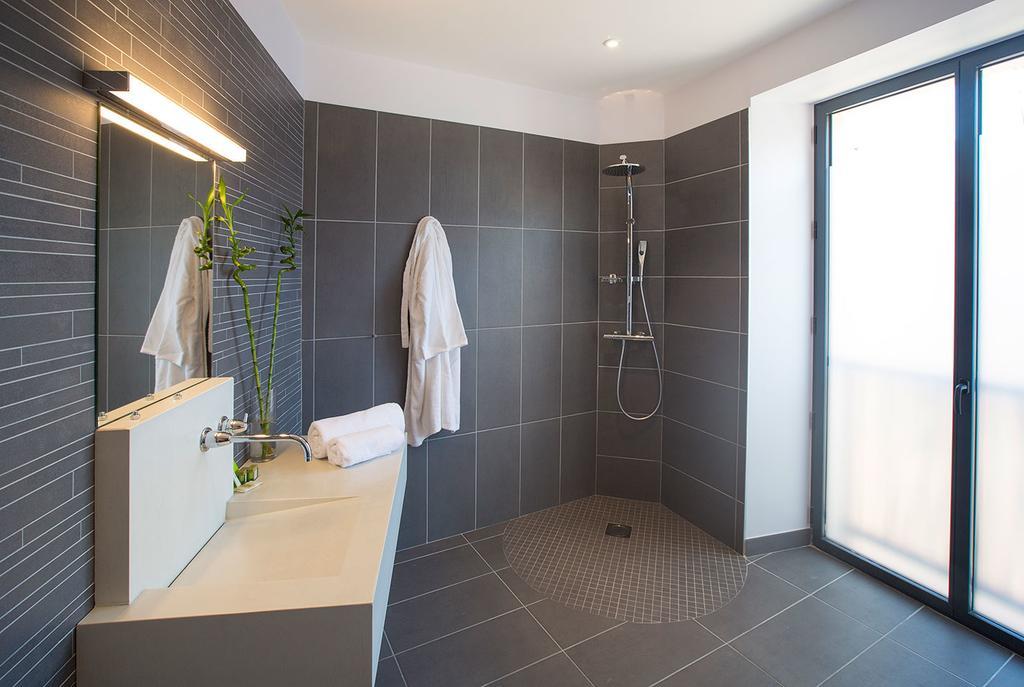 Appart'Hotel Les Fleurines By Urban Style Villefranche-de-Rouergue Exterior foto